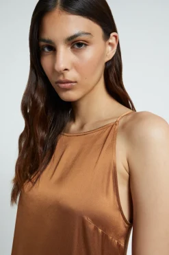 Viskosekleid im Unterkleidstil