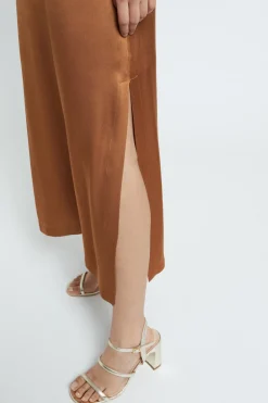 Viskosekleid im Unterkleidstil