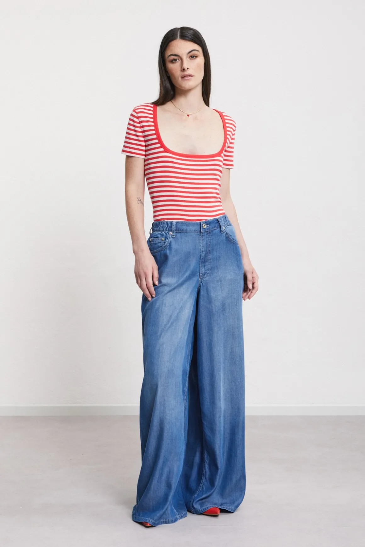Wide Leg Jeans
