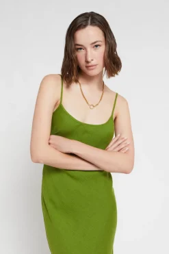 Leinenkleid im Unterkleidstil