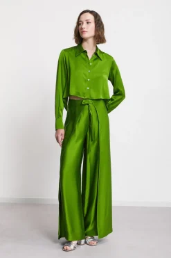Viskosehose im Pareo-Stil